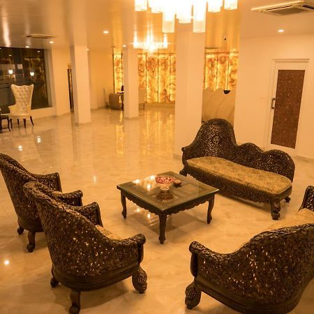 Hotel Blue Waves Jangli Ghāt Екстериор снимка