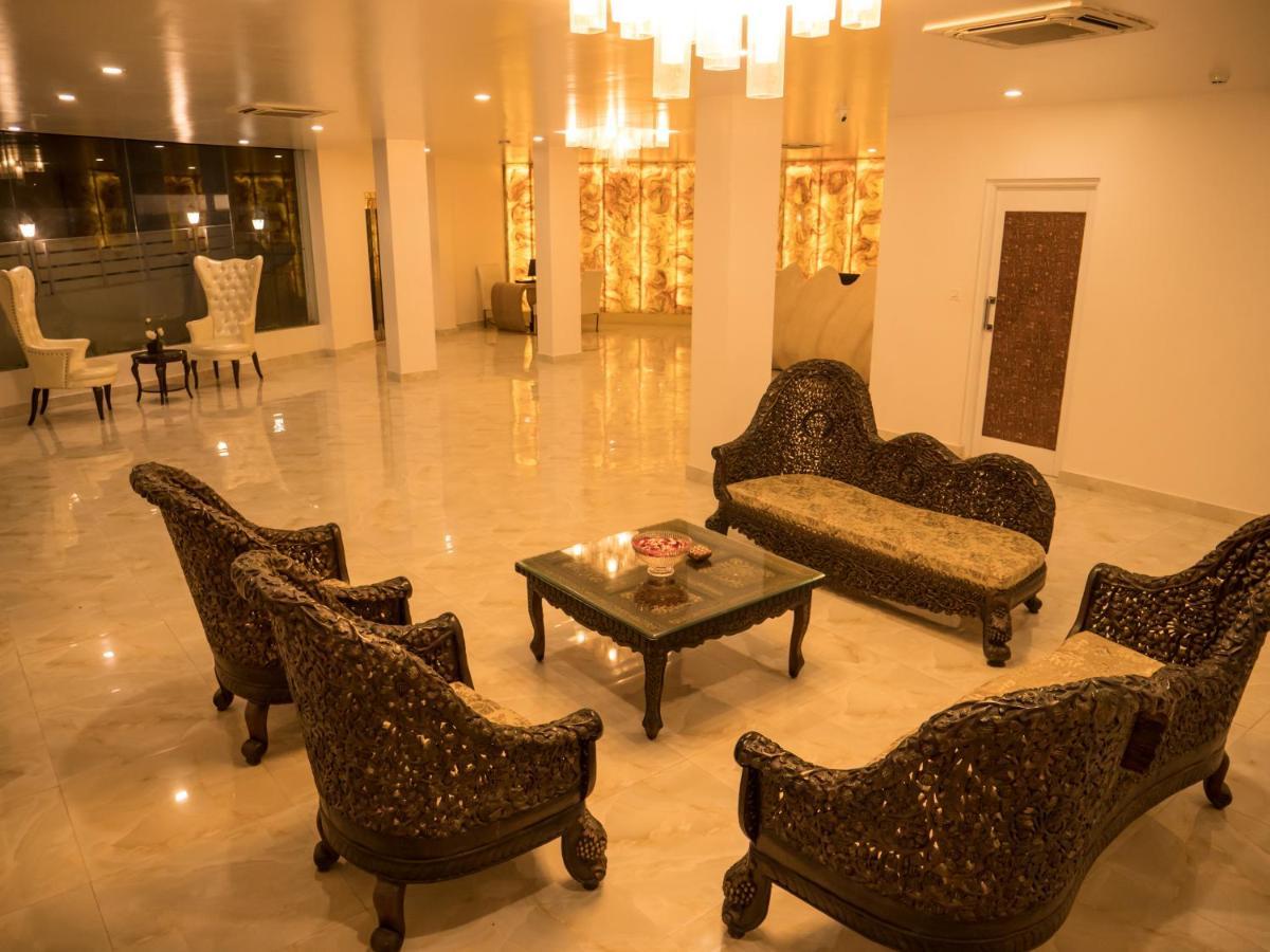 Hotel Blue Waves Jangli Ghāt Екстериор снимка